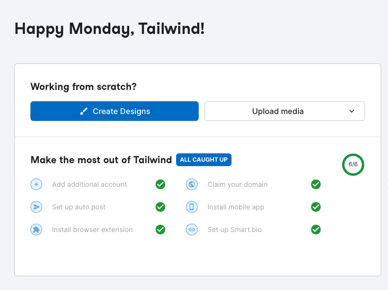 Uma imagem do painel Tailwind, com botões que dizem Create Designs ou Upload Media