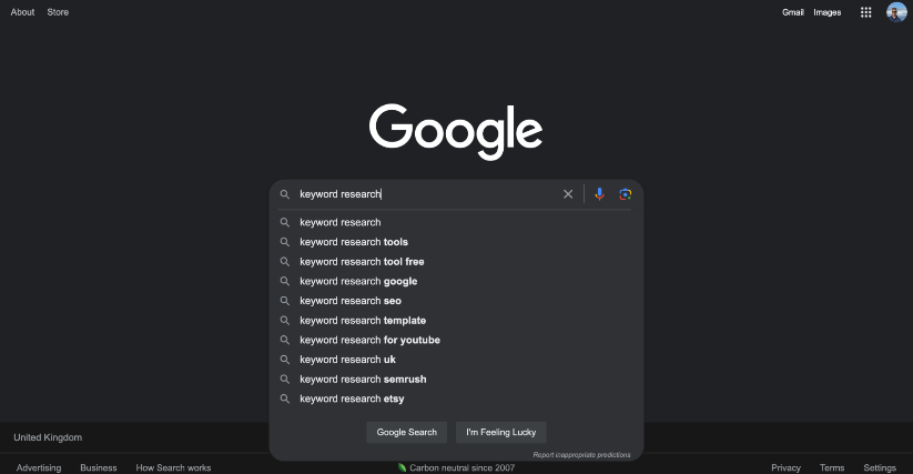 Sugestii de cuvinte cheie pentru completarea automată Google.