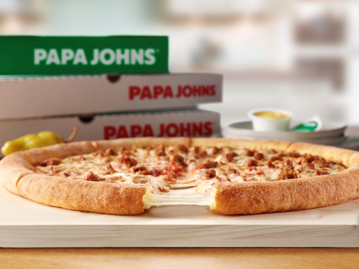 Papa Johns'tan pizza, kabuğundan peynir çıkıyor