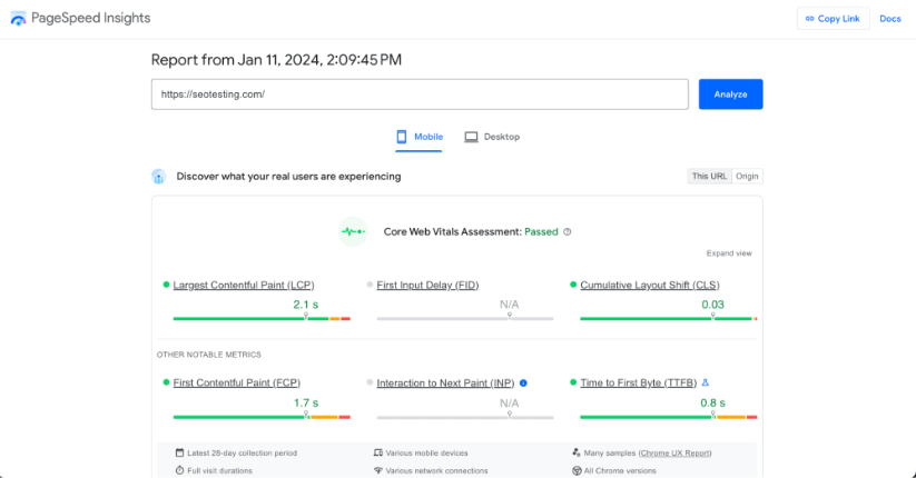 Raportul PageSpeed ​​Insights pentru „seotesting.com” din 11 ianuarie 2024. Afișează valori pentru performanța mobilă, inclusiv cea mai mare vopsea de conținut (LCP), întârziere la prima introducere (FID) și schimbare cumulativă a aspectului (CLS), indicând că site-ul a trecut de Core Web Evaluarea elementelor vitale.