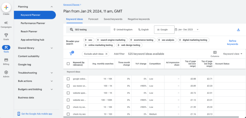 Résultats de recherche Google Keyword Planner pour les « tests SEO » avec diverses suggestions de mots clés et mesures de données