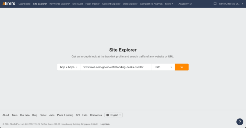 Ahrefs Site Explorer 搜尋欄，附有用於研究坐立式辦公桌的IKEA URL。