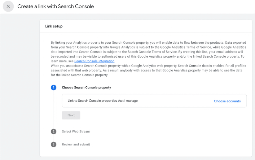 Search Console とのリンクを作成するための Google アナリティクス 4 ページ。リンクの設定手順とオプションが表示されます。