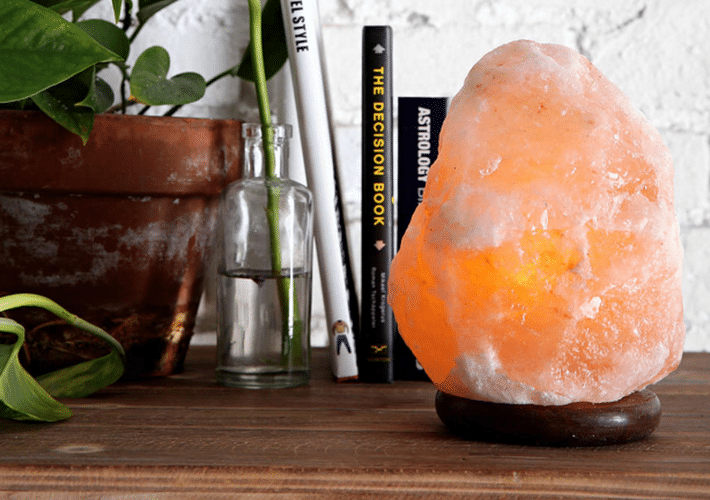 designer-gift-guide-2015-himalayan-salt-lamp