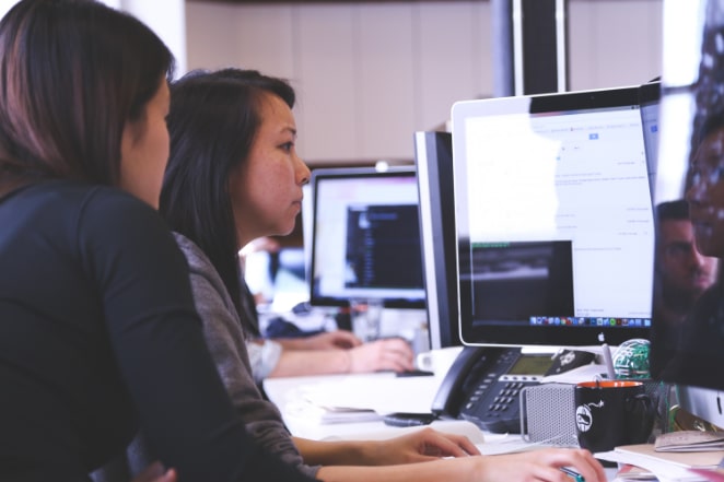 equipe de revendedores de hospedagem na web