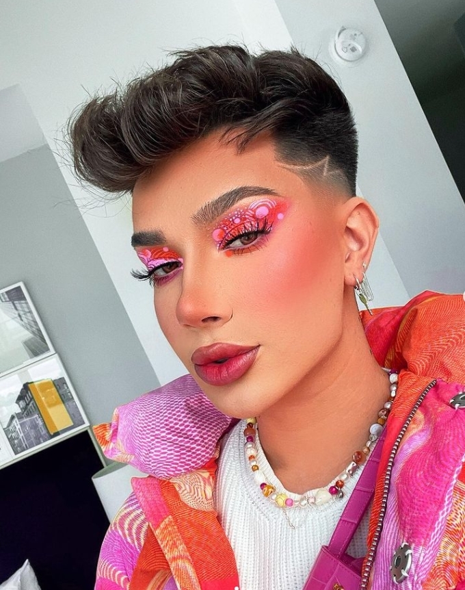 James Charles - makyaj youtuberları