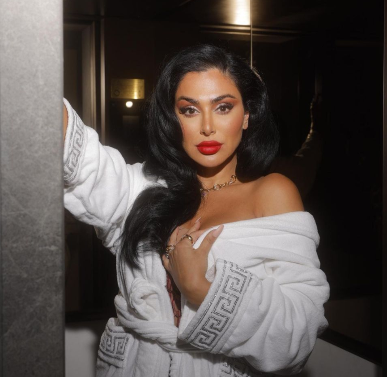 Huda Kattan - youtubers de maquiagem